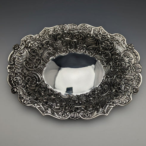 1900 British antique sterling silver bowl embossed 217g William Comyns